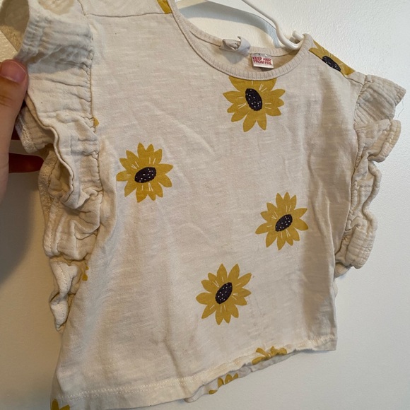 Zara Short Sleeve Tee - Picture 2 of 7